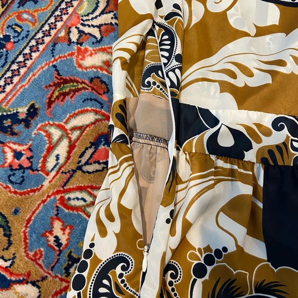 GLAM Tan, Blue & White Dress Size Medium - Picture 5 of 5